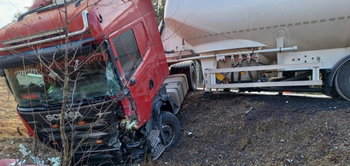 Artykuł: Pod Olsztynem zderzyły się dwie ciężarówki