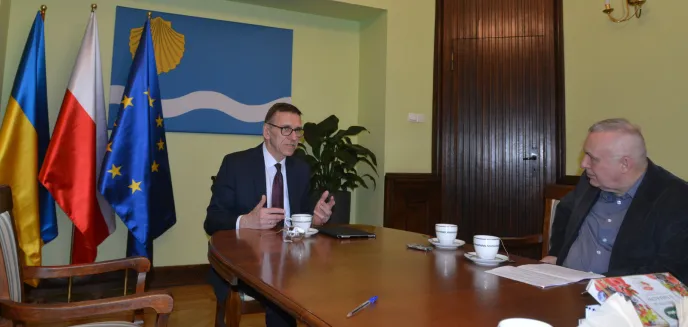 Redakcja Olsztyn.com.pl pyta, prezydent odpowiada. Rozmowa z Piotrem Grzymowiczem o 60 miliardach, uchodźcach, dietach, ''szubienicach''...
