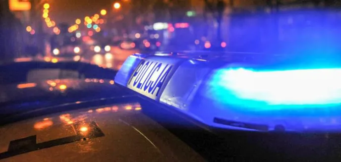39-latek zaspał do pracy, zabrał auto od swojej dziewczyny, ale... zapomniał, że nie ma prawa jazdy