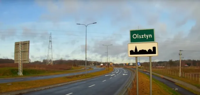 Prowadzący ogólnopolski kanał w serwisie YouTube zwrócił uwagę na drogowe absurdy Olsztyna [WIDEO]