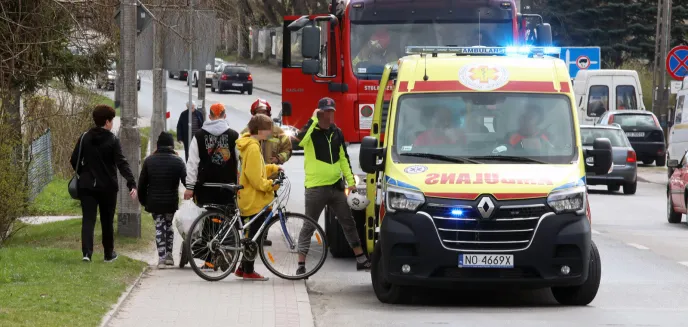 6-latka na rowerku zjechała z chodnika pod jadący pojazd na ul. Jagiellońskiej w Olsztynie