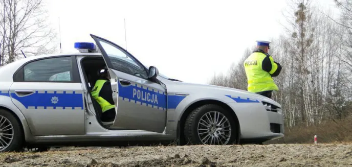 39-latek pędził volvo ulicą Żurawią. Zapłaci 2000 zł mandatu