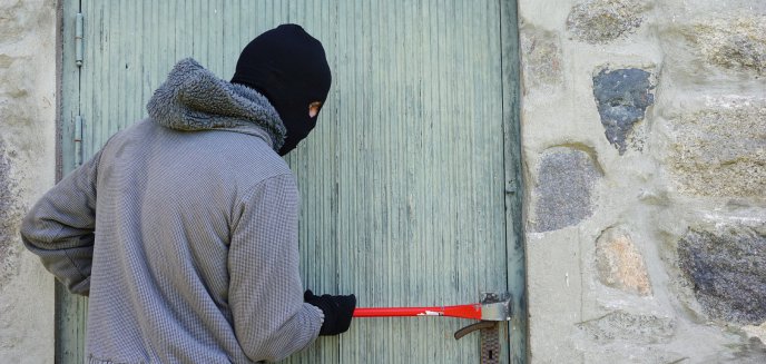 Artykuł: 27-letni recydywista włamał się do dwóch piwnic w Olsztynie i ukradł narzędzia o wartości 3500 zł