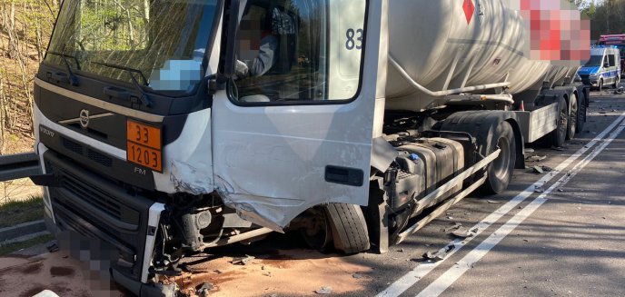 Pod Olsztynem pijany kierowca opla zderzył się z ciężarówką [ZDJĘCIA] [AKTUALIZACJA]