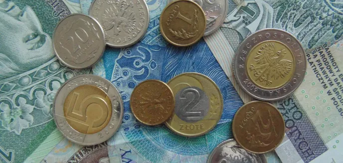 Bezwarunkowy dochód podstawowy. Część mieszkańców z Warmii i Mazur będzie mogła otrzymać 1300 zł za darmo