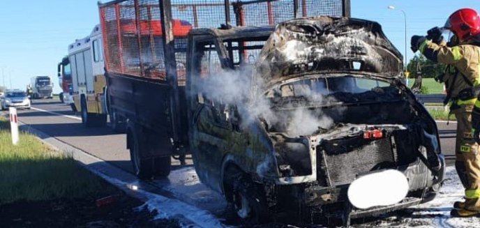 Artykuł: Na obwodnicy Olsztyna spłonął samochód dostawczy [ZDJĘCIA]