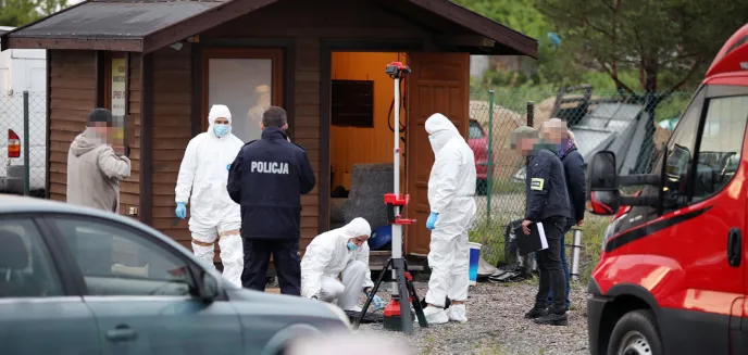 Tragiczne zdarzenie w jednym z komisów samochodowych przy ul. Lubelskiej w Olsztynie [ZDJĘCIA, WIDEO]