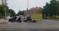 Na ulicach Olsztyna można zauważyć auto z billboardem na temat zarobków Piotra Grzymowicza