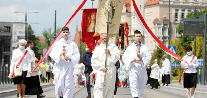 Boże Ciało 2022. W czwartek ulicami Olsztyna przejdą procesje [TRASY]
