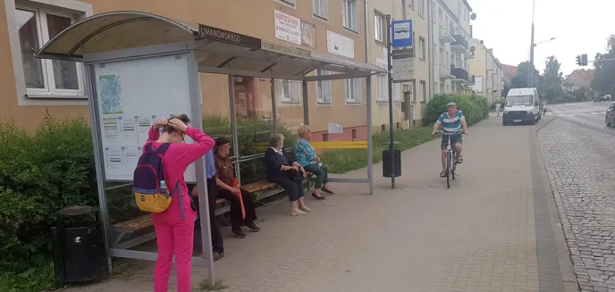 28-latek zaatakował nożem przypadkowo napotkaną kobietę na ul. Limanowskiego w Olsztynie