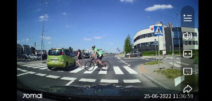 Artykuł: Niebezpieczne zdarzenie na przejściu dla pieszych na olsztyńskich Jarotach [WIDEO]