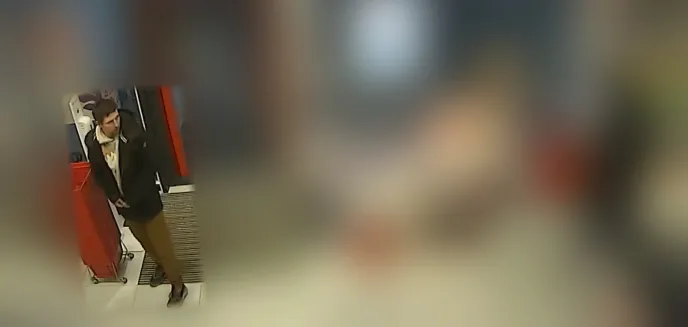 Miłośnik drogich perfum okradł Rossmanna w centrum Olsztyna [WIDEO]