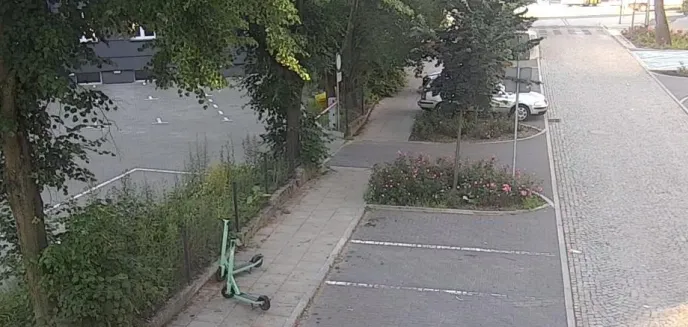 Kolejne hulajnogi elektryczne odholowane. Tym razem z samego centrum Olsztyna