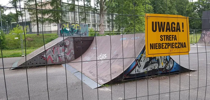 Skatepark w parku Kusocińskiego zamknięty. ''Jest niebezpieczny'' [ZDJĘCIA] [AKTUALIZACJA]