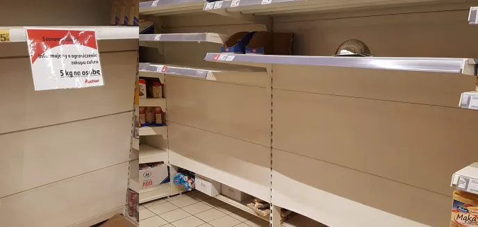 Brak cukru w sklepach - także w Olsztynie. Sieci handlowe wprowadzają ograniczenia [ZDJĘCIA]