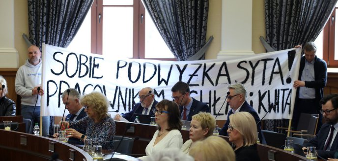 Artykuł: Represje wobec urzędników ''witających'' Donalda Tuska w urzędzie miasta w Olsztynie? [AKTUALIZACJA]