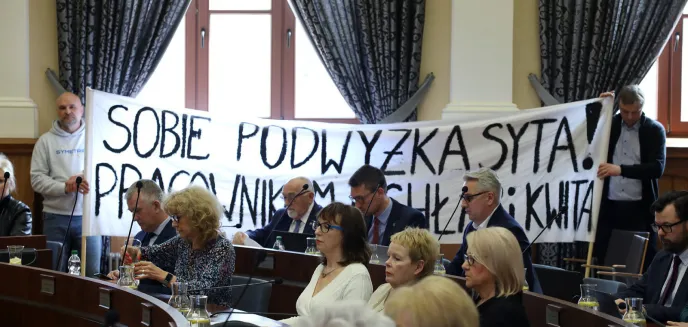 Represje wobec urzędników ''witających'' Donalda Tuska w urzędzie miasta w Olsztynie? [AKTUALIZACJA]