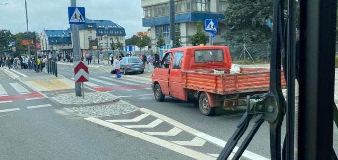 Artykuł: Kolizja w rejonie Dworca Głównego w Olsztynie. Kierowca busa uciekł z miejsca zdarzenia [AKTUALIZACJA]