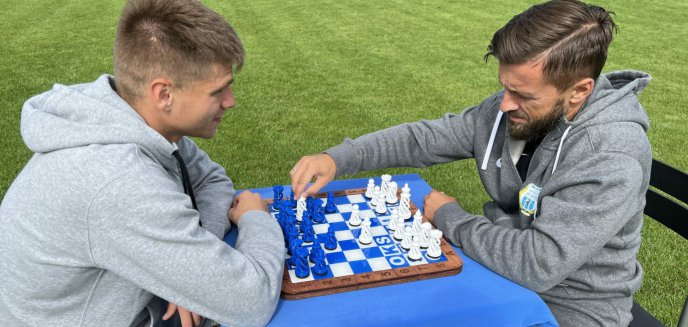 Artykuł: Stomil otworzył sekcję szachową