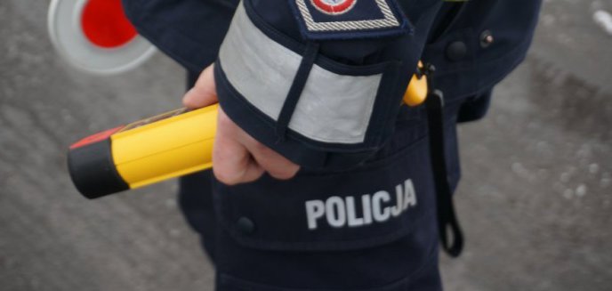 Artykuł: Gmina Dywity. Olsztyńska drogówka w Ługwałdzie zatrzymała pijanego 52-latka