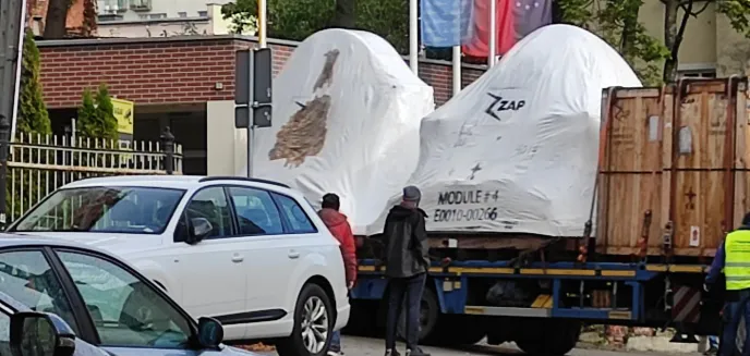 Tajemnicza dostawa do szpitala uniwersyteckiego w Olsztynie. Wiemy, co dostarczono