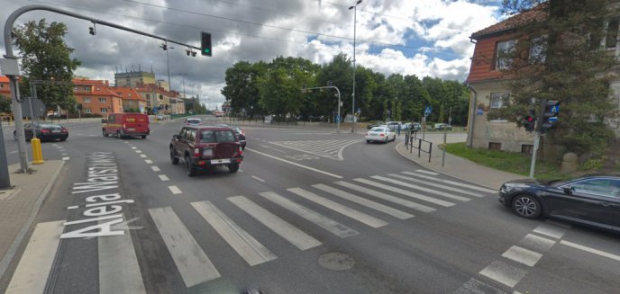 Artykuł: 30-letni kierowca mercedesa pędził al. Warszawską w Olsztynie. Został surowo ukarany