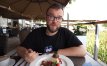 Kadr z filmiku "OLSZTYN: JEDZENIE i RESTAURACJE w Olsztynie - warmińskie dzyndzałki i najdroższy sernik GASTRO VLOG" z kanału "Maciej je"
