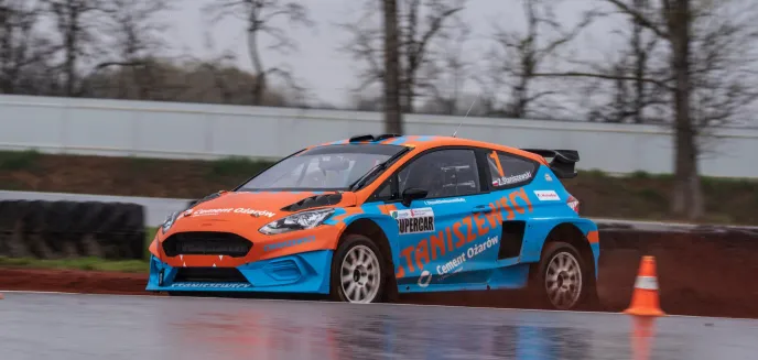 Rallycross. Zbigniew Staniszewski na tarczy po rundzie FIA CEZ Nyirad