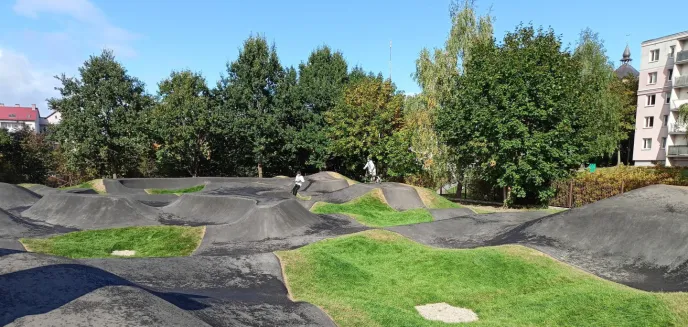 Na olsztyńskich Jarotach powstał nowy pumptrack [ZDJĘCIA]