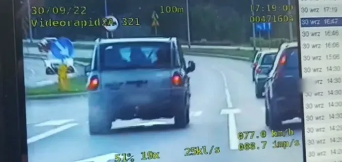 42-latek fiatem wyprzedził inne auto na przejściu dla pieszych na ul. Sielskiej. Zapłaci bardzo wysokie mandaty [WIDEO]