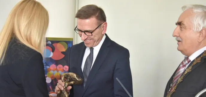 Prezydent Olsztyna Piotr Grzymowicz ''Syzyfem Roku 2022''