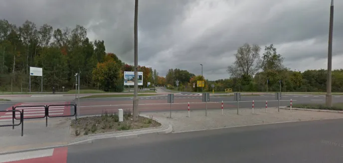 19-latek jadąc hulajnogą elektryczną doprowadził do kolizji z rowerzystą. Został ukarany wysokimi mandatami