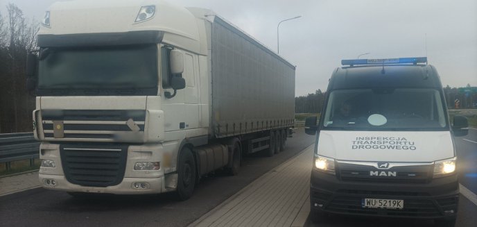 Kierowca ciężarówki przewoził towary z Litwy do Polski... bez uprawnień. Wpadł na DK 16 pod Olsztynem