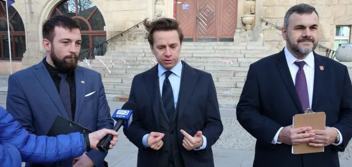Krzysztof Bosak w Olsztynie o dzietności w Polsce: ''Poczucie niestabilności nie sprzyja decyzjom o dzieciach''