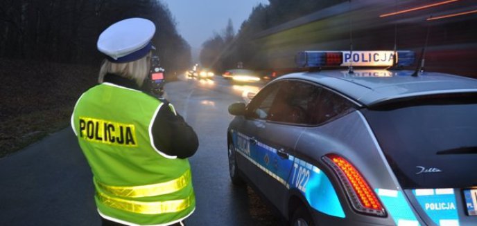 Artykuł: Przed nami kolejny długi weekend. Policjanci po raz kolejny zapowiadają wzmożone kontrole na drogach