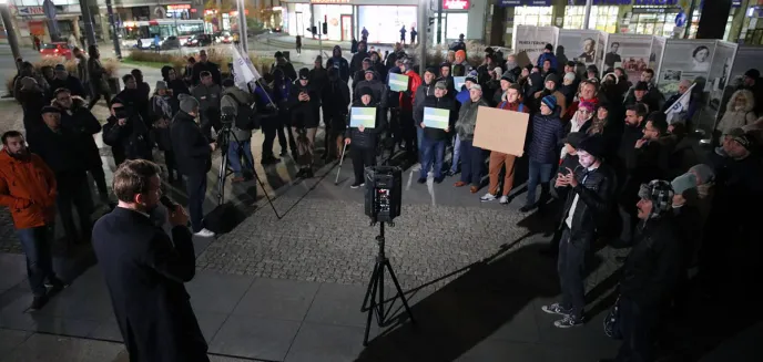 Protest pod ratuszem. Związkowcy, spółdzielcy i działacze OPZZ przeciw polityce władz miasta [ZDJĘCIA]