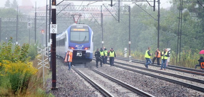 31-latek z Olsztyna chciał popełnić samobójstwo, rzucając się pod pociąg