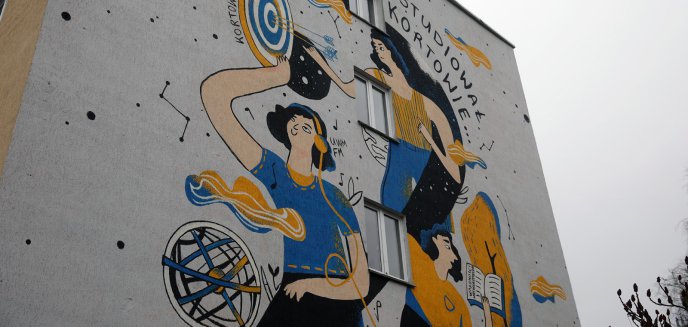 Nowy mural w Kortowie. Przedstawia Mikołaja Kopernika jako studenta UWM [ZDJĘCIA]
