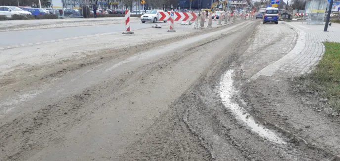 Strażnicy miejscy biorą się za inwestycję tramwajową. Pracownik budowy przy ul. Leonharda ukarany mandatem