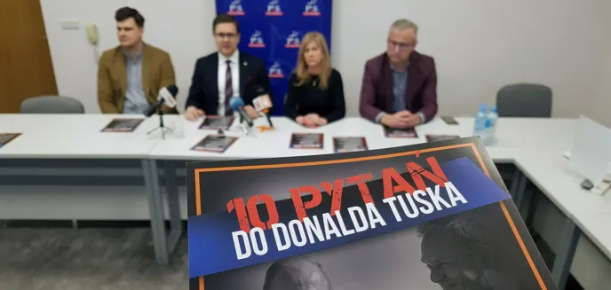 10 pytań do Donalda Tuska. PiS w Olsztynie zwołał konferencję [WIDEO]