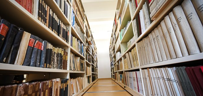 Artykuł: Jakie książki  wypożyczano najchętniej w Miejskiej Bibliotece Publicznej w Olsztynie w 2022 roku?