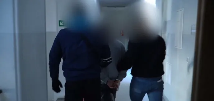 42-letni recydywista m.in. kradł z aut katalizatory, okradał piwnice. Straty oszacowano na 42 tys. zł [WIDEO]