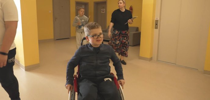11-latek z gminy Stawiguda cierpi na nieuleczalną chorobę. Potrzebne są środki na windę