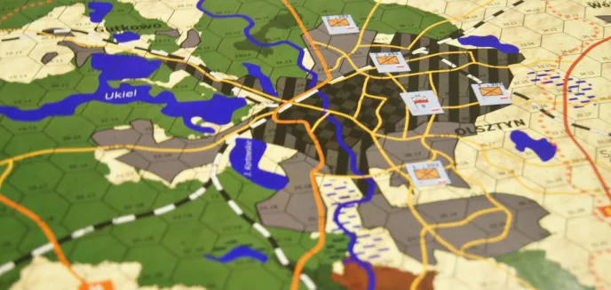 Obrona Olsztyna przed rosyjską agresją. Studenci UWM przedstawiają grę strategiczną
