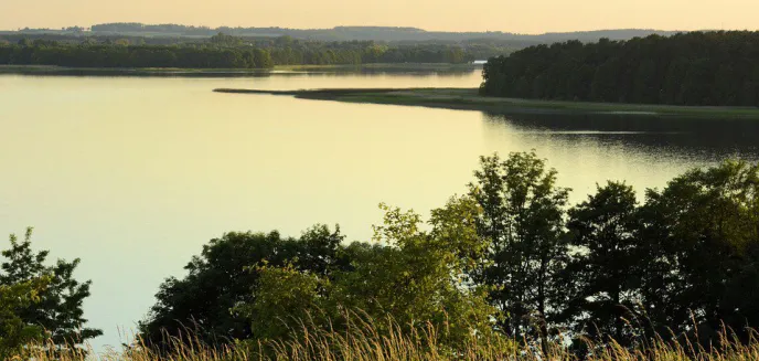 Przekopią jeziora jak mierzeję? Rząd przymierza się do inwestycji na Mazurach