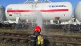 Strażacy schładzali cysternę kolejową, z której wycieka propan butan