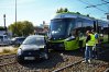 W poniedziałek (10 lipca) w godzinach porannych na alei Sikorskiego w Olsztynie doszło do zderzenia osobowego fiata z tramwajem
