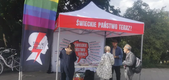 Polska państwem wyznaniowym? W Olsztynie zbierano podpisy pod petycją ''Świeckie Państwo''