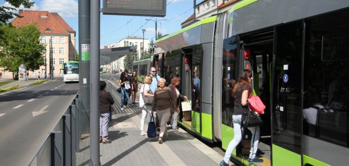 Artykuł: Kontrolują bilety za... grosze. Spośród dużych miast olsztyńscy ''kanarzy'' są opłacani najgorzej