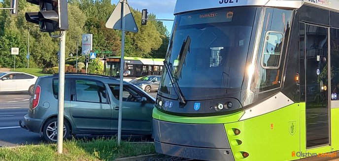 35-latka zderzyła się z tramwajem na al. Sikorskiego w Olsztynie [ZDJĘCIA]